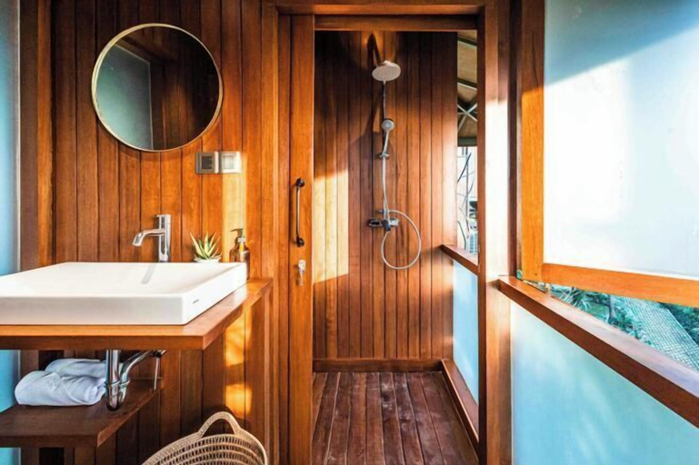Bathroom 29