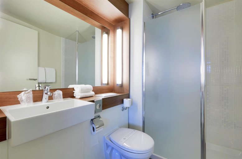 Bathroom 4, Campanile PRIME - La Roche Sur Yon Centre Gare, Vendée