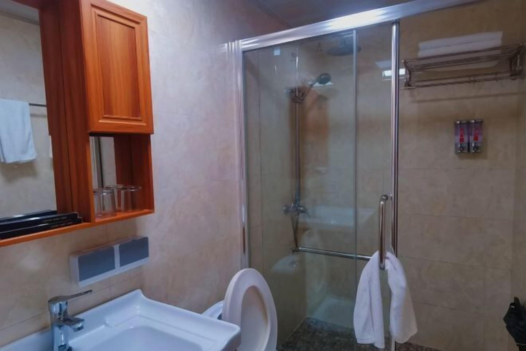 Bathroom 3, Yandang Mountain Yinshanju Vacation Apartment, Wenzhou