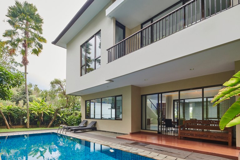 Swimming Pool 22
