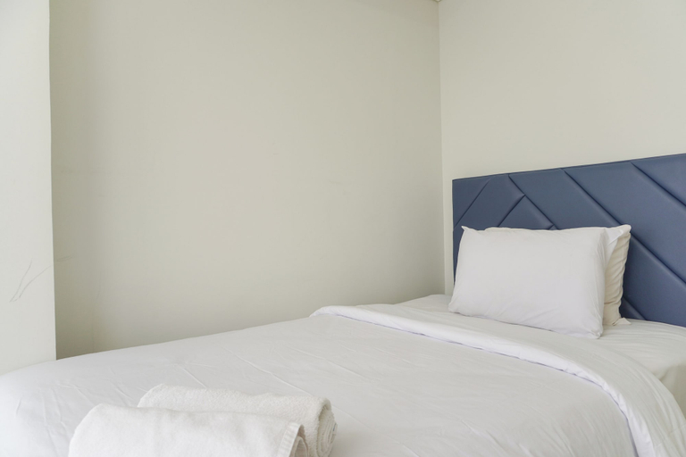 Bedroom 3, Modern Look And Comfy 2Br Gold Coast Apartment, North Jakarta