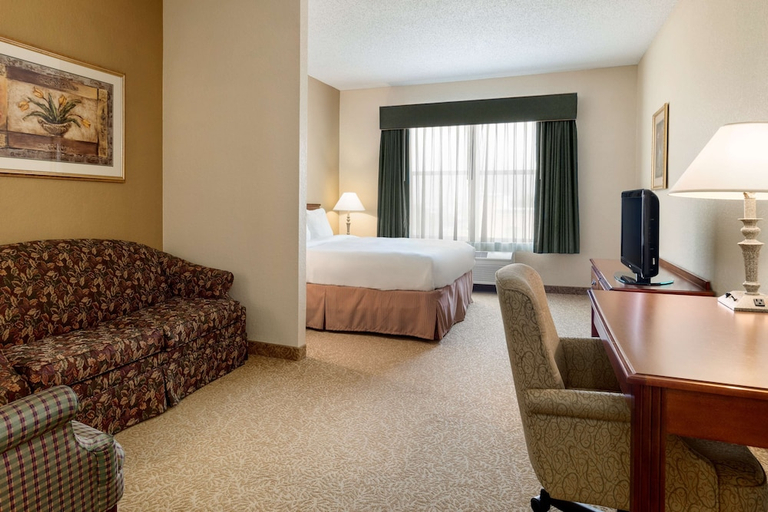 Bedroom 3, Sonesta Essential IAH Airport JFK Boulevard, Houston
