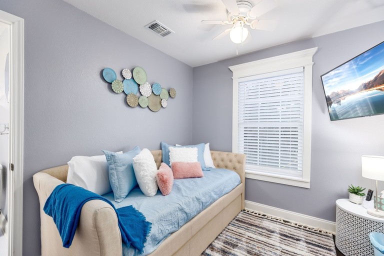 Bedroom 2, Grand Chalet Getaway, Comal
