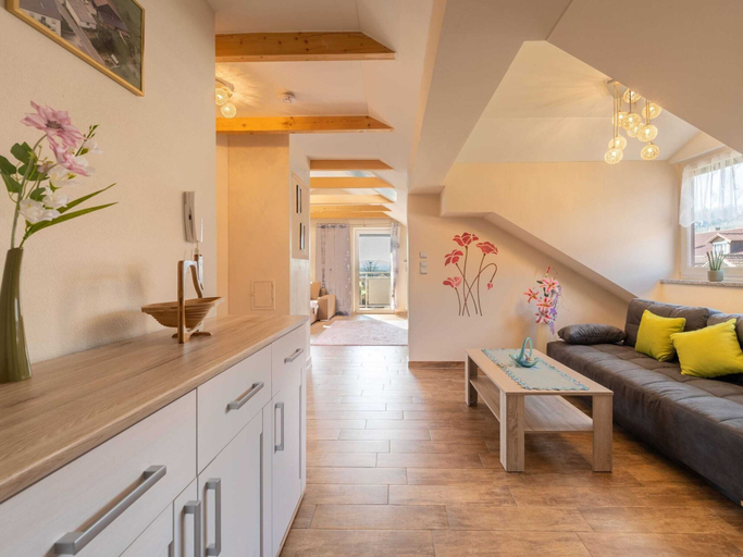 Living area 2, Apartment in Gleissenberg With Garden & BBQ, Cham