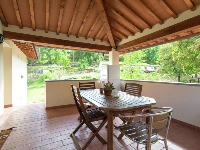 Dining 3, Holiday Home in Vicchio With Private Pool, Florence