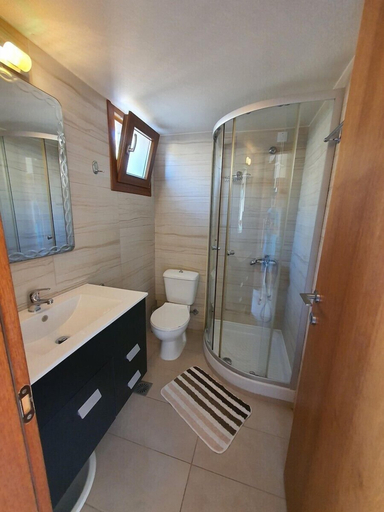 Bathroom 5, Evita Studios & Apartments, Crete