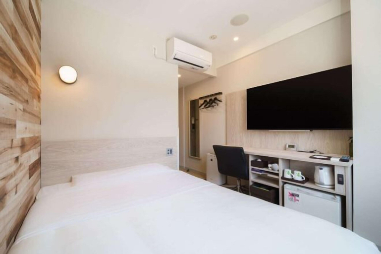 Bedroom 13