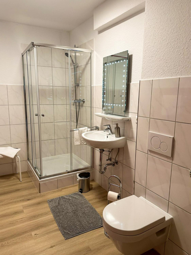 Bathroom, Jacobi-Zimmer Emkendorf, Rendsburg-Eckernförde