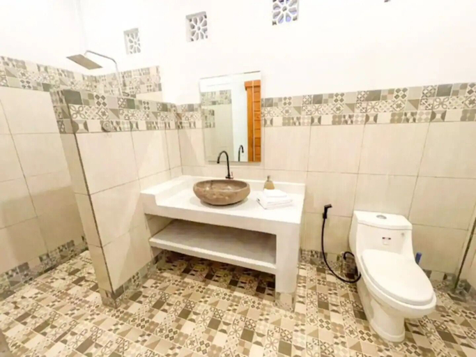Bathroom 5, Rumah Diyah , Karangasem