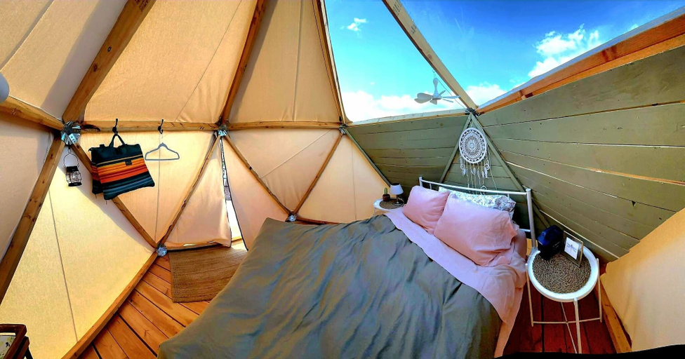 Others 5, Raptor Ranch, Coconino