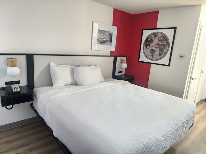 Bedroom 8