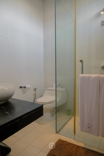 Bathroom 29