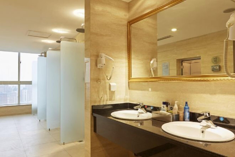 Bathroom 3, Chengyang Detai Hotel, Qingdao