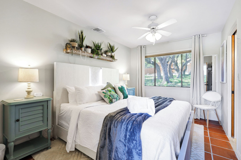 Bedroom 3, La Hacienda and Galaxy Theater, Comal