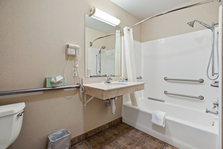 Bathroom 4, Stay USA Hotel & Suites, Fall River