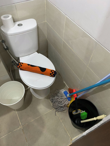 Bathroom 3, Restful And Well Designed Studio Transpark Juanda Bekasi Timur Apartment, Bekasi