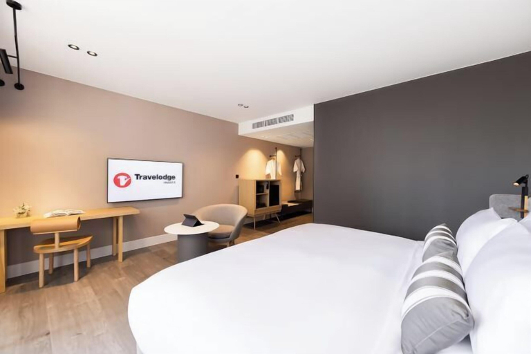 Bedroom 12