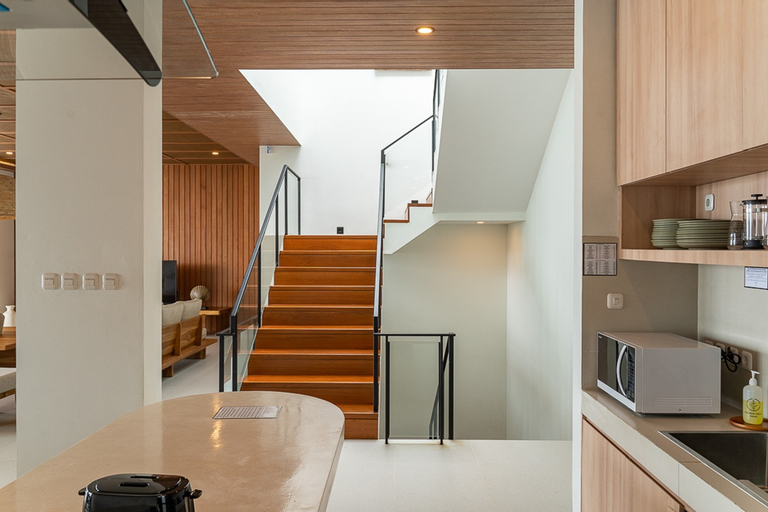 Dining Room 16