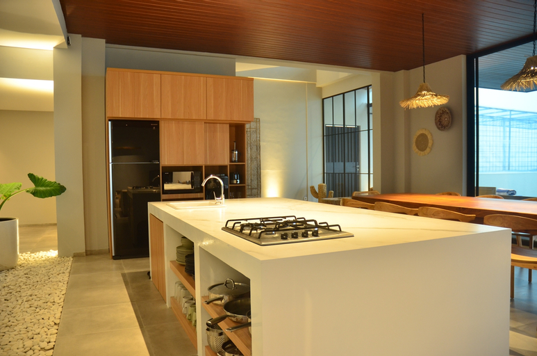 Dining Room 11