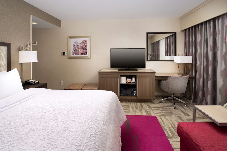 Bedroom 3, Hampton Inn Huntsville/Village of Providence, Madison