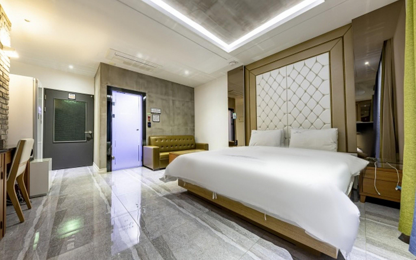 Bedroom 2, Hotel Poem A, Jangseong