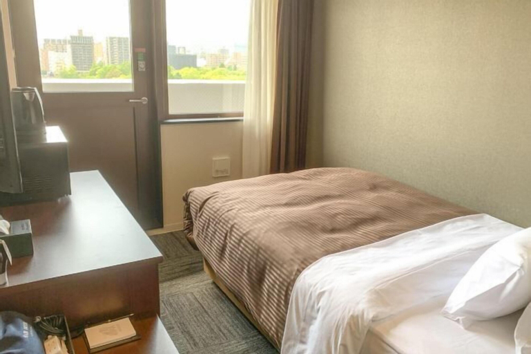 Bedroom 13