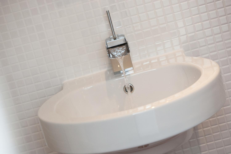 Bathroom 4, The Spires Serviced Apartments Glasgow, Glasgow