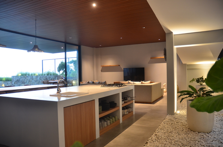 Dining Room 25