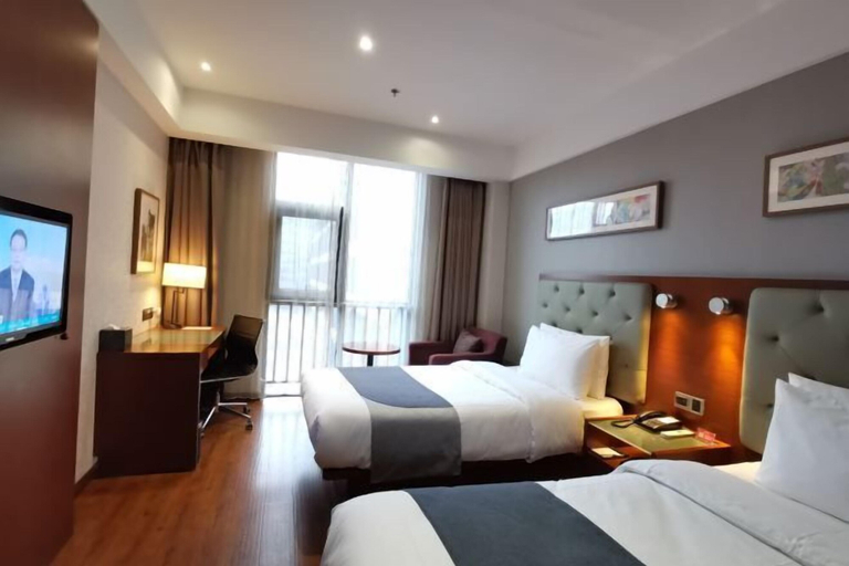 Bedroom 3, Homeinn Plus Hotel (Suzhou Fenhu Luxin Avenue), Suzhou