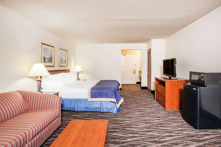 Bedroom 3, Baymont by Wyndham Hot Springs, Garland