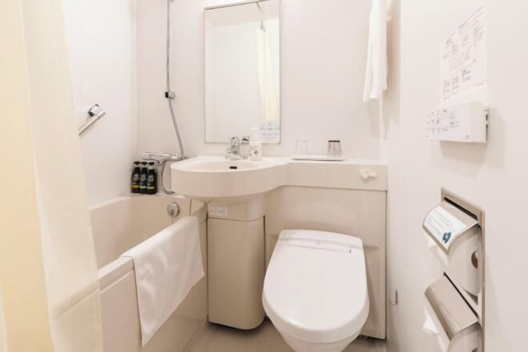 Bathroom 7