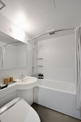 Bathroom 4, Kyoto Machiyado Shijokarasuma, Kyoto