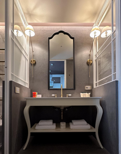 Bathroom 15