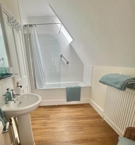 Bathroom 3, Parsonage House, South Gloucestershire