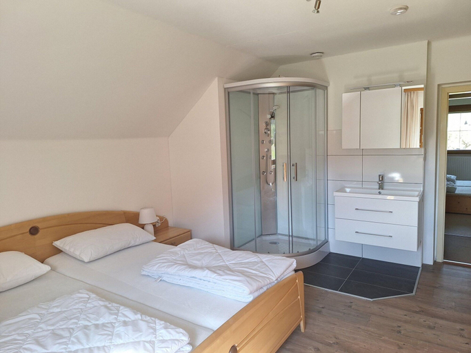 Room 4, Holiday Home in the ski Area in Kotschach-mauthen, Hermagor