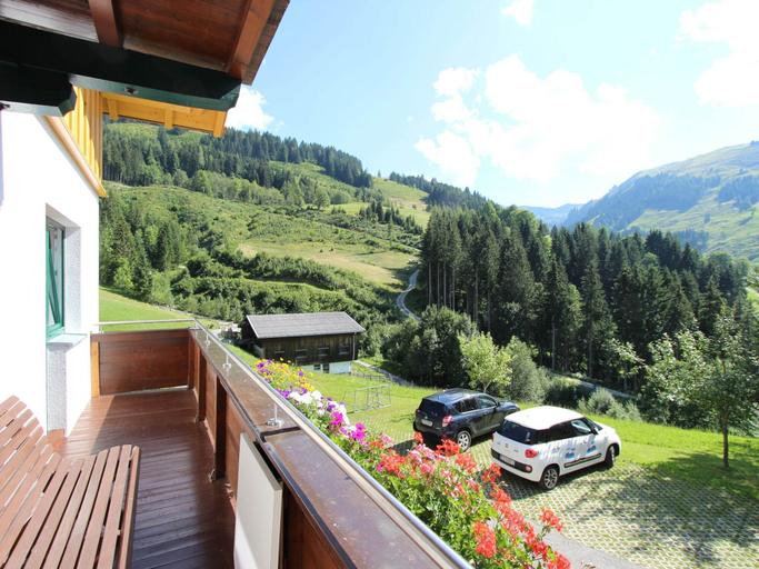 Others 5, Chalet in Maria Alm Near Hochkonig Ski Lift, Zell am See