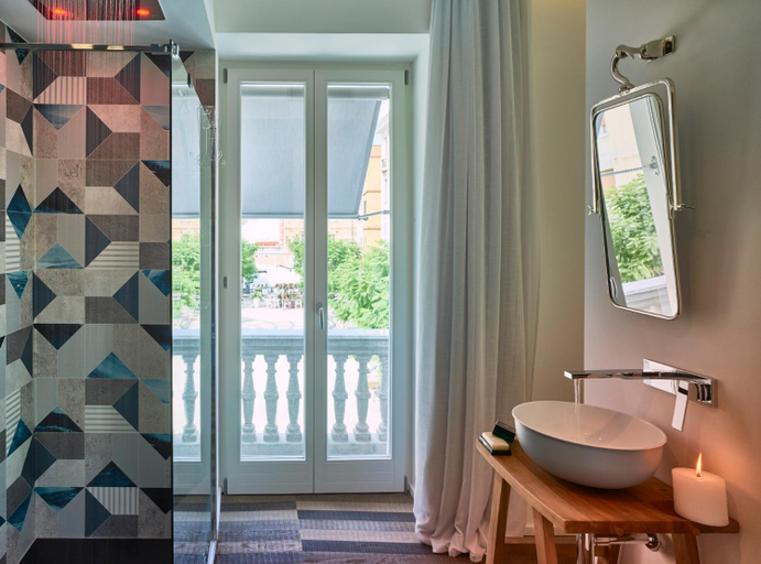 Bathroom 2, HOTIDAY Olbia Wallure, Olbia-Tempio