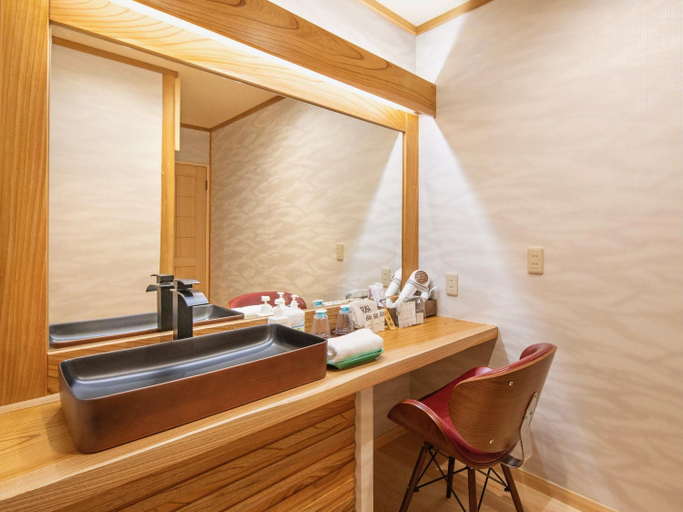 Bathroom 4, Mizumari, Kawazu