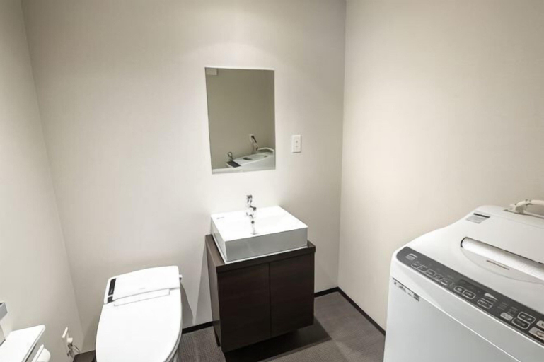 Bathroom 8