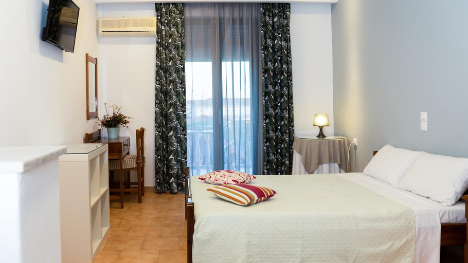Others 4, Metsovo Studios, Ionian Islands