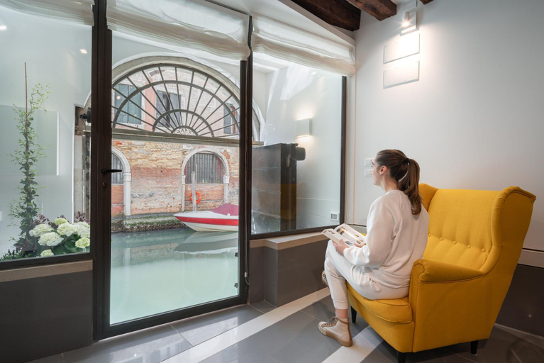 Others 5, Venetian Canal View, Venezia