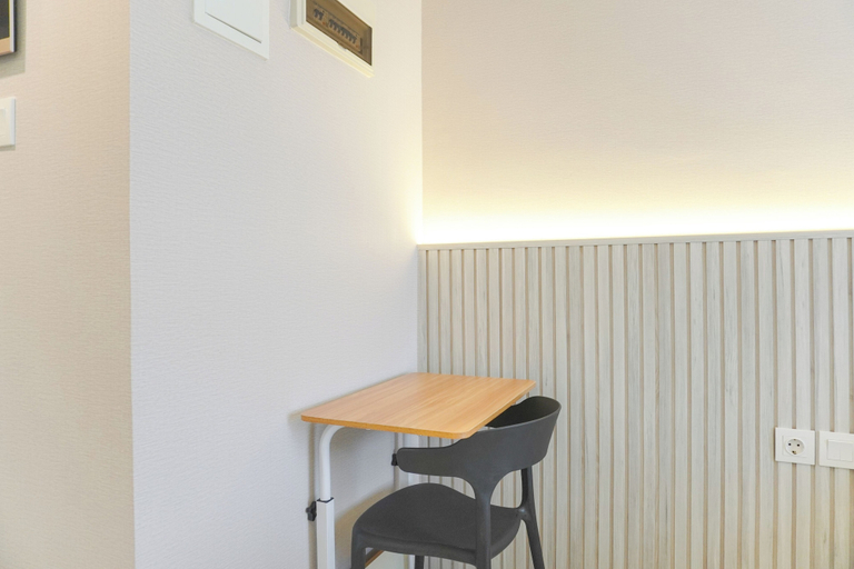 Others 4, Good And Modern Studio At Sky House Alam Sutera Apartment, Tangerang