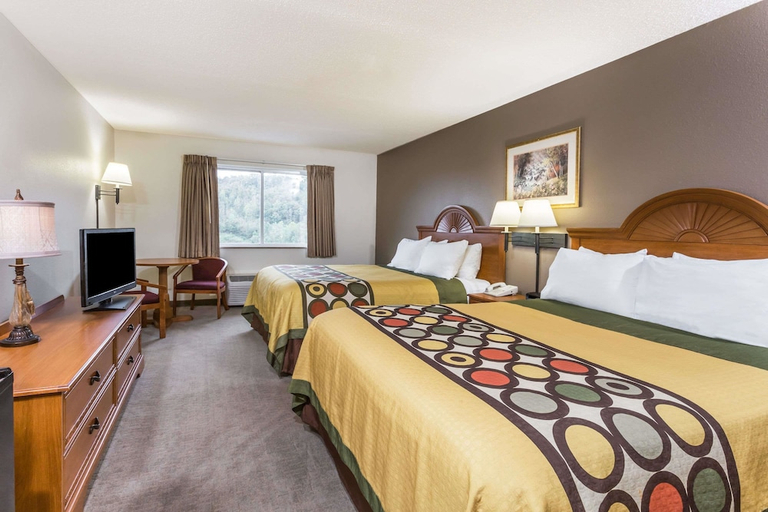 Bedroom 2, Quality Inn, Cabell