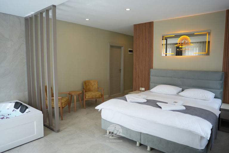 Bedroom 3, Ayder Altiparmak  Suit, Ardeşen