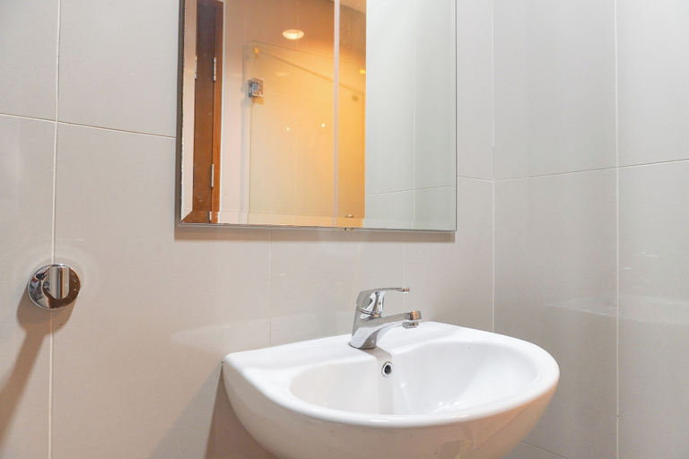 Bathroom 2, Comfort And Spacious 1Br M-Town Signature Apartment, Tangerang