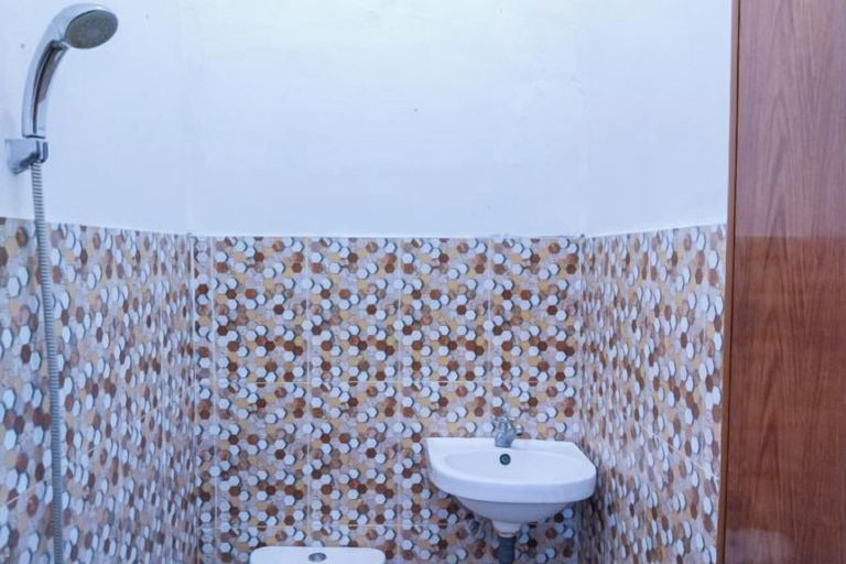 Bathroom 12