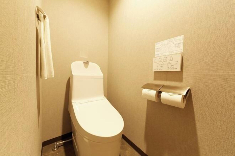 Bathroom 6