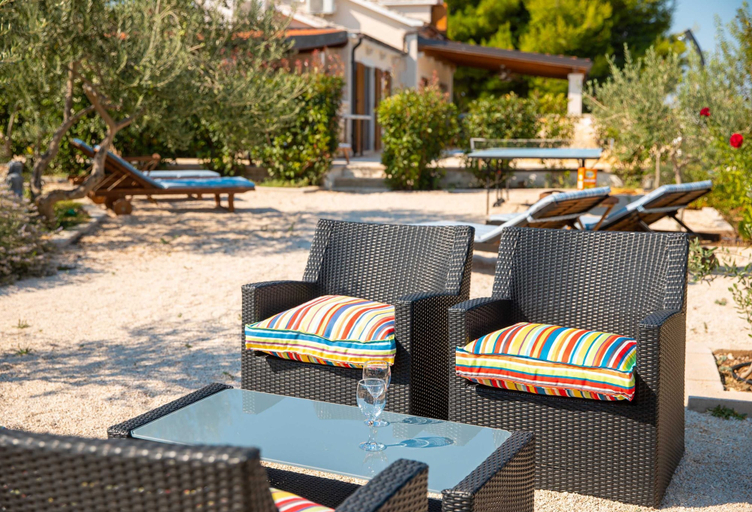 Others 5, Villa Anabella, Supetar