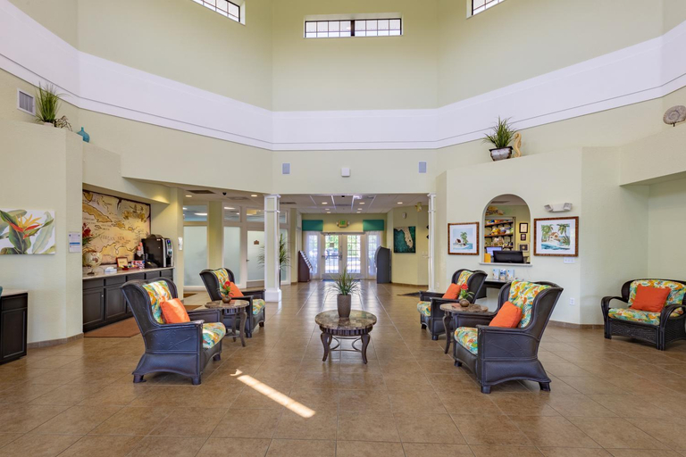 Public Area 2, 3rd floor condo w gym hot tub sauna balcony shared pools near theme parks, Osceola
