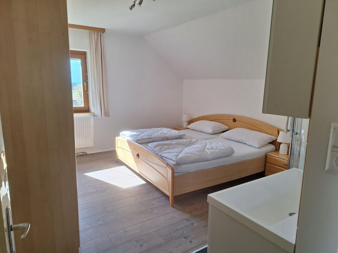 Room 5, Holiday Home in the ski Area in Kotschach-mauthen, Hermagor